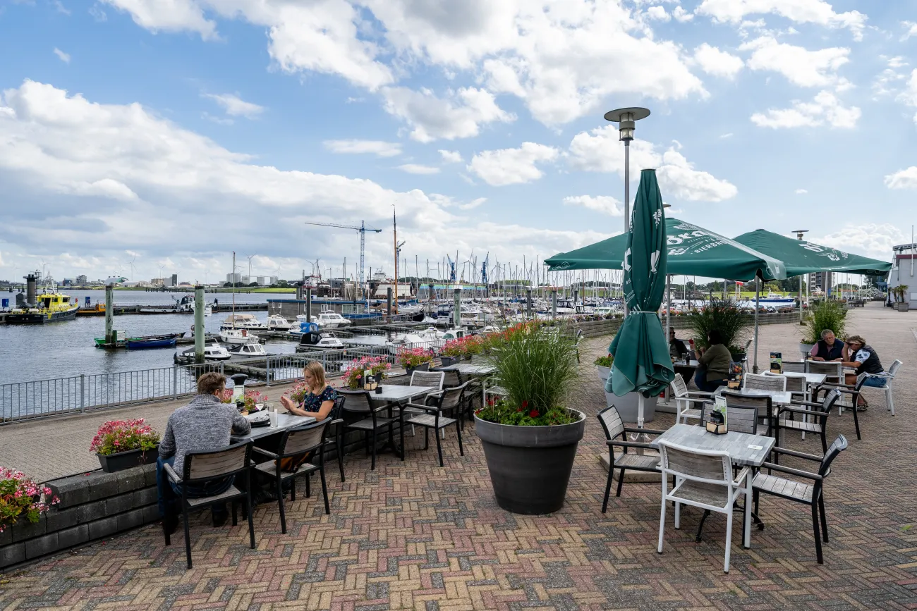 De Boegschroef - Havenzicht terra